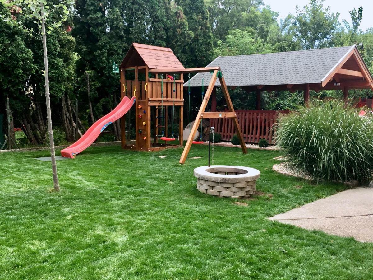 Family Garden Apartmanhaz شيوفوك المظهر الخارجي الصورة